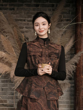 盛唐婧 | 轻奢鎏金沙漠香云纱时尚上衣