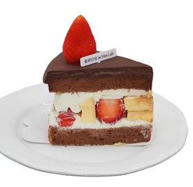 生巧草莓布蕾蛋糕