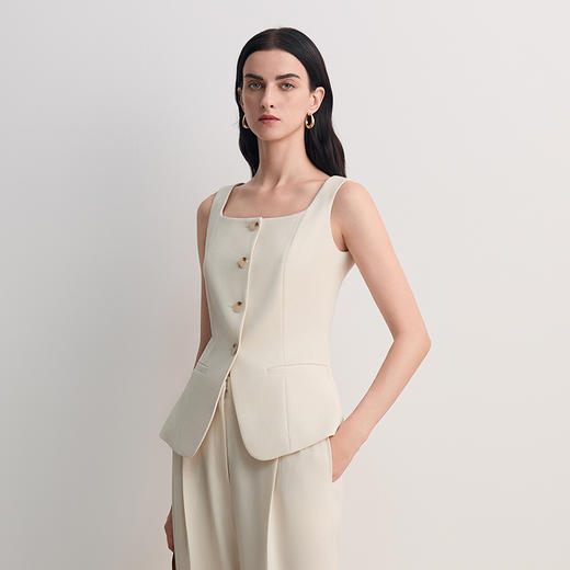 EITIE爱特爱显瘦简约时尚通勤收腰无袖西装马甲上衣2026春季新款8503206 商品图3