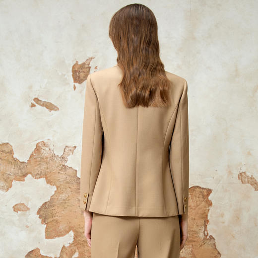 EITIE爱特爱气质干练高级感纯色收腰西装外套女春季新款8103805 商品图4