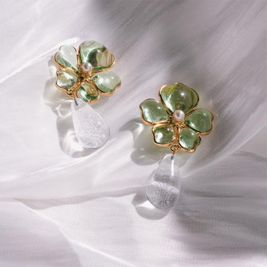 订购5个月到｜Gripoix Paris-Tropical Flower-light sea green 耳夹［法国设计师］ 商品图6