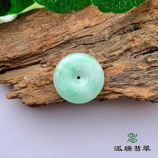 派瑞翡翠 翡翠挂件 糯种 飘翠 商品图0
