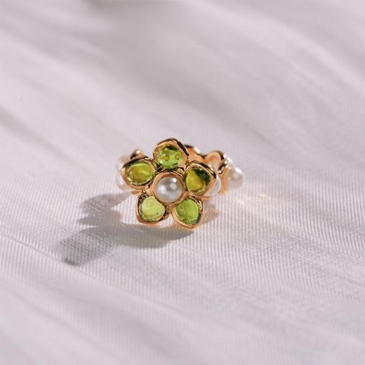 北京仓｜Gripoix Paris-Pearls and Flower-经典绿 花朵 琉璃 耳廓夹［法国设计师］ 商品图1