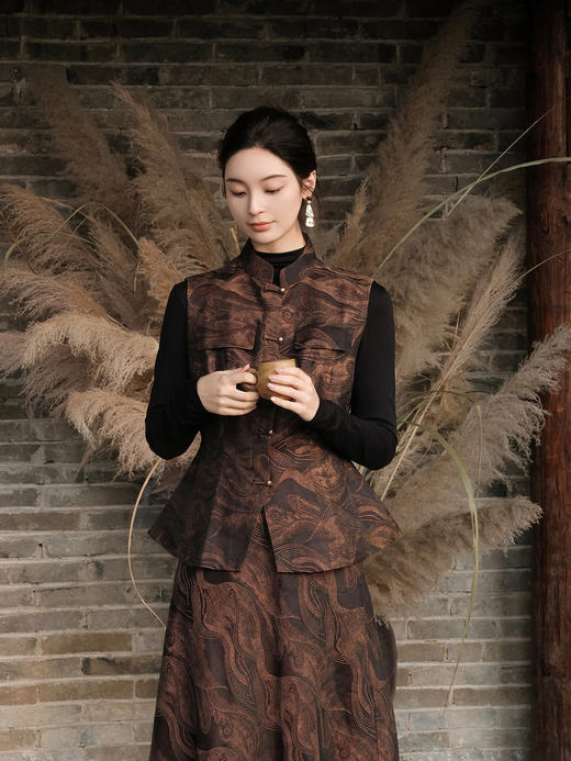 盛唐婧 | 轻奢鎏金沙漠香云纱时尚上衣 商品图1