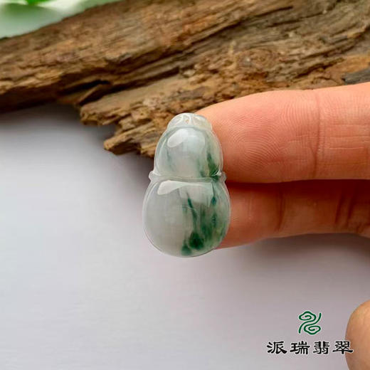 派瑞翡翠 翡翠挂件 糯种 飘翠 商品图3