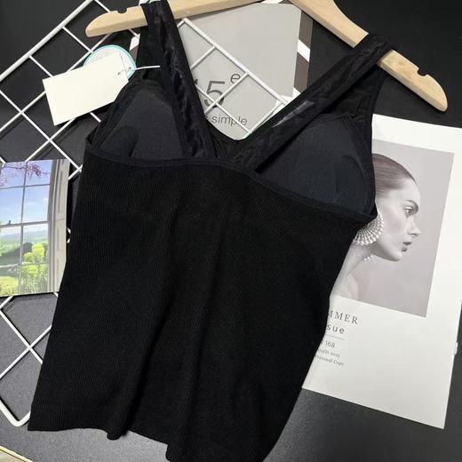 【超暖美背】有胸垫～（乳胶胸垫）内里毛圈 V领螺纹棉修身美背-喜出 商品图2