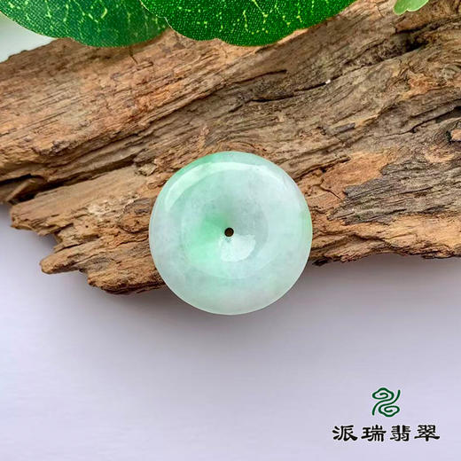 派瑞翡翠 翡翠挂件 糯种 飘翠 商品图3