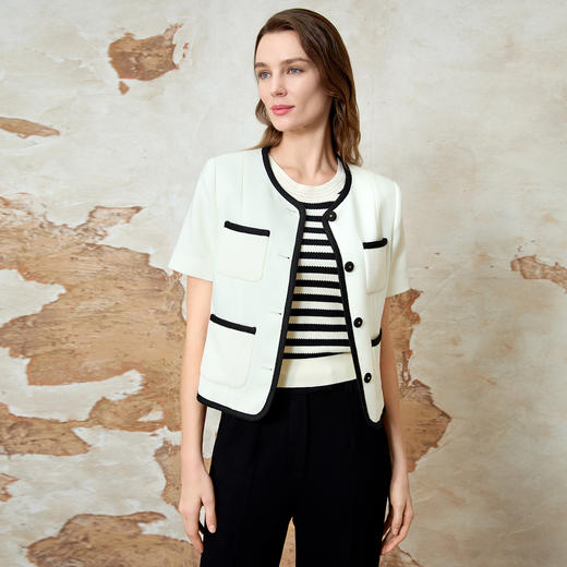 EITIE爱特爱气质圆领小香风撞色短款百搭短袖开衫外套春新款8103809 商品图3