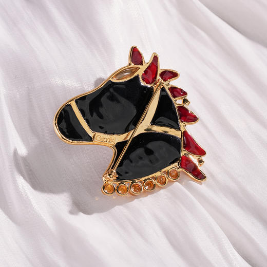 订购4个月到｜Gripoix Paris-royal horse-一匹黑马 玄黑 小萌马 胸针［法国设计师］ 商品图4