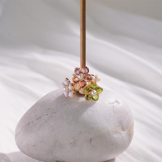 北京仓｜Gripoix Paris-Pearls and Flower-流光红 花朵 琉璃 耳廓夹［法国设计师］ 商品图7
