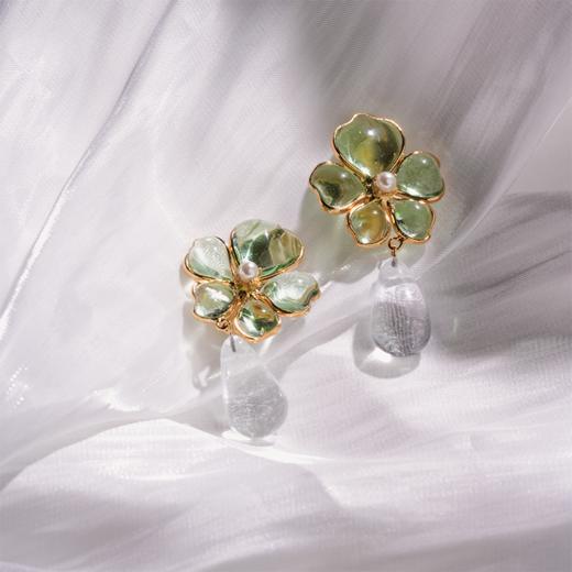 订购5个月到｜Gripoix Paris-Tropical Flower-light sea green 耳夹［法国设计师］ 商品图5