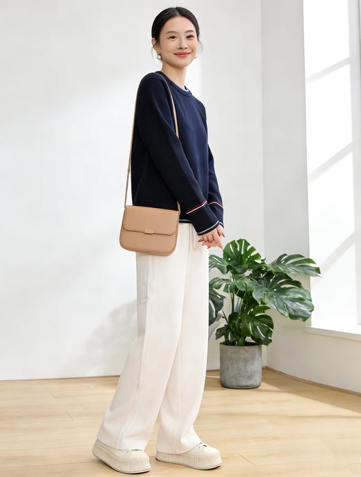 臣禾	【线描毛衫】100%绵羊毛 撞色领袖插肩袖套头针织衫	JZ254090396 商品图4