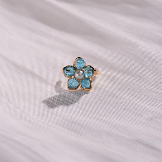 北京仓｜Gripoix Paris-Flower-透宝蓝 花朵 琉璃 耳廓夹［法国设计师］ 商品图1