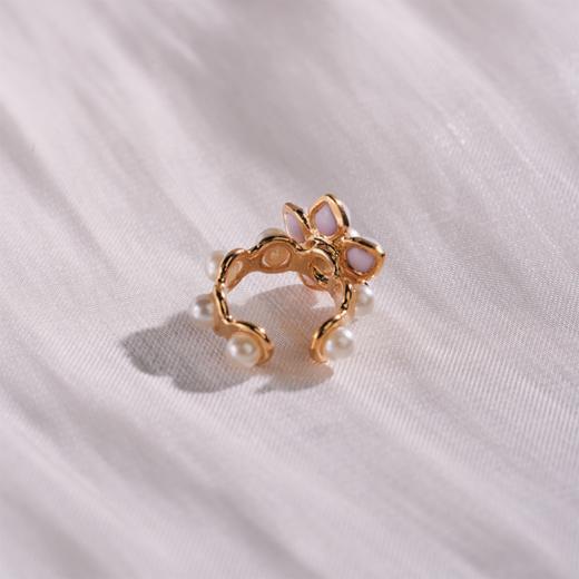 北京仓｜Gripoix Paris-Pearls and Flower-凝白 花朵 琉璃 耳廓夹［法国设计师］ 商品图4