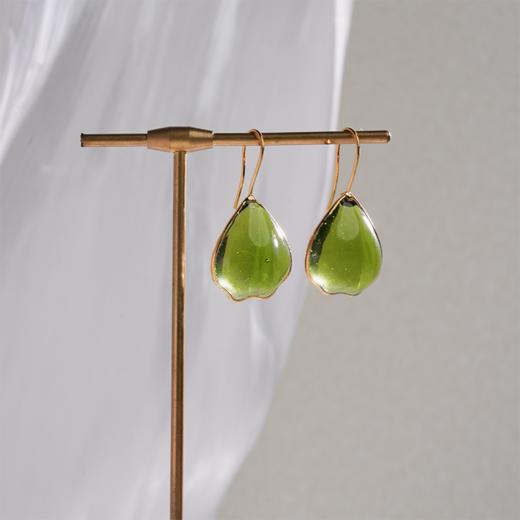 北京仓｜Gripoix Paris-Pop Glamour-苔藓绿 花瓣 琉璃 耳环［法国设计师］ 商品图4