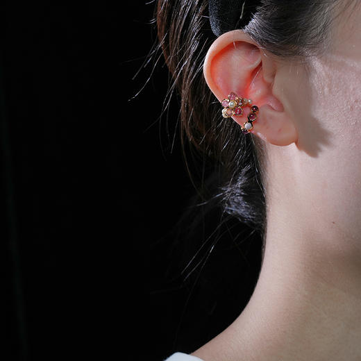 北京仓｜Gripoix Paris-Pearls and Flower-流光红 花朵 琉璃 耳廓夹［法国设计师］ 商品图2