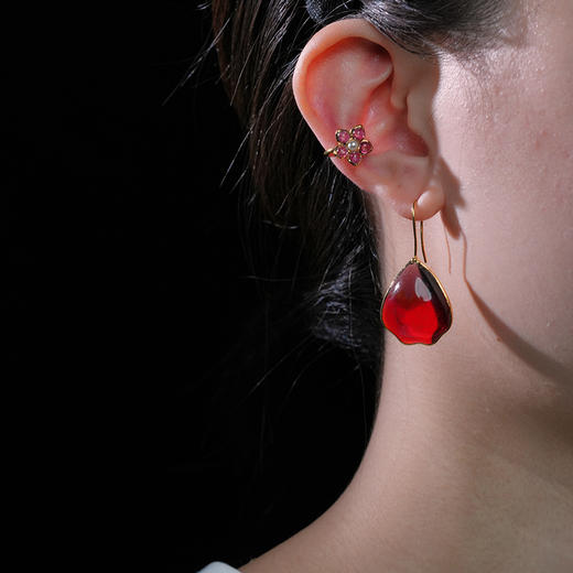 北京仓｜Gripoix Paris-Flower-法式红 花朵 琉璃 耳廓夹［法国设计师］ 商品图2