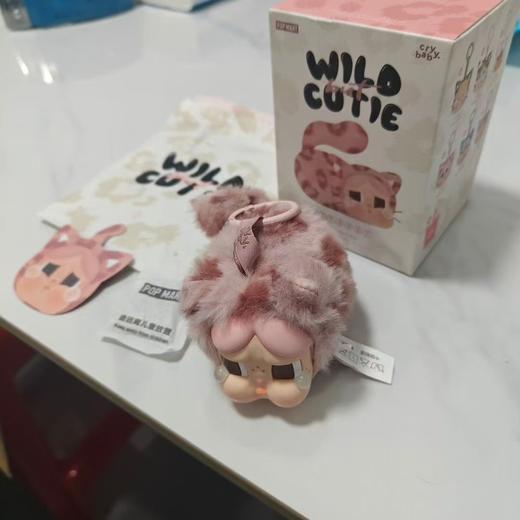 现货 CRYBABY豹豹猫猫哭娃搪胶毛绒挂件盲盒包挂钥匙 商品图5