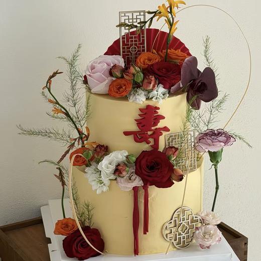 【贺寿无疆】高级感鲜花双层祝寿蛋糕（需提前一天预定，花材根据季节会不同搭配） 商品图0