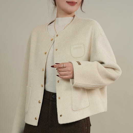 【特价不退不换】良木礼山羊绒短外套（D2511101） 商品图3