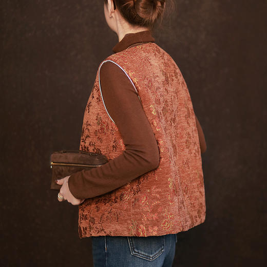 【特价不退换】良木礼鹅绒印花马甲（2665） 商品图3