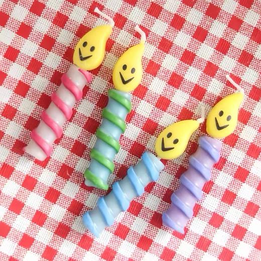 【ins风笑脸螺旋蜡烛】款式随机 商品图0