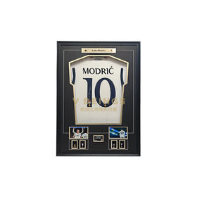 收藏系列 莫德里奇 皇马队 23-24赛季 亲笔签名球衣