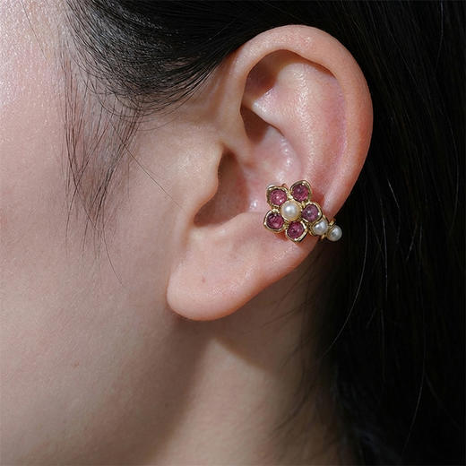 北京仓｜Gripoix Paris-Pearls and Flower-经典红 花朵 琉璃 耳廓夹［法国设计师］ 商品图0