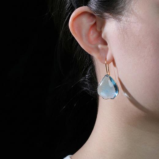 北京仓｜Gripoix Paris-Pop Glamour-透冰蓝 花瓣 琉璃 耳环［法国设计师］ 商品图0