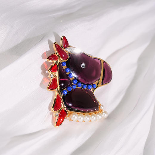 北京仓｜Gripoix Paris-blood horse with-大红大紫 紫渊 小萌马 胸针［法国设计师］ 商品图3