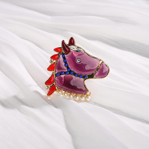 北京仓｜Gripoix Paris-blood horse with-大红大紫 紫渊 小萌马 胸针［法国设计师］ 商品图1