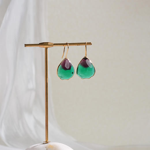 北京仓｜Gripoix Paris-Pop Glamour-sea green 花瓣 琉璃 耳环［法国设计师］ 商品图3