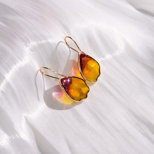 北京仓｜Gripoix Paris-Pop Glamour-蜜色 花瓣 琉璃 耳环［法国设计师］ 商品图3