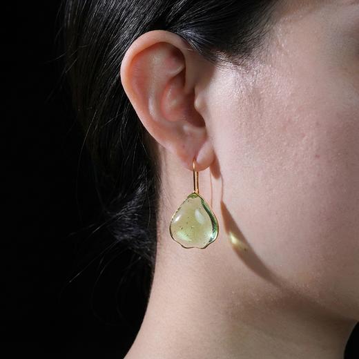 北京仓｜Gripoix Paris-Pop Glamour-light sea green 花瓣 琉璃 耳环［法国设计师］ 商品图0