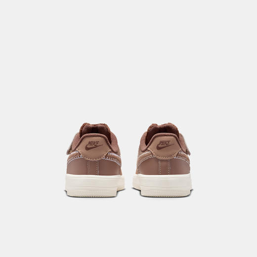 Nike Force 1 Low EasyOn 幼童运动鞋 IO7685 商品图5