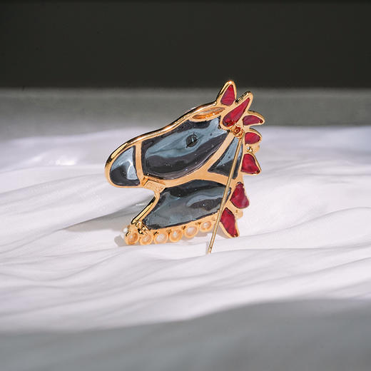 订购4个月到｜Gripoix Paris-royal horse-一匹黑马 墨青 小萌马 胸针［法国设计师］ 商品图5