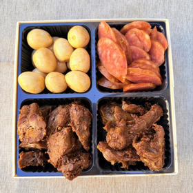 【卤味四拼】鸭脖+鸭锁骨+红肠+鹌鹑蛋