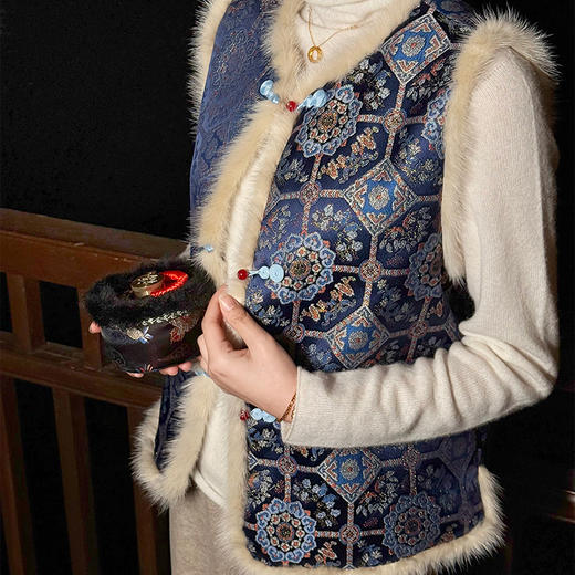 【不退不换】【预售7天】良木礼国风盘扣马甲(3551) 商品图4