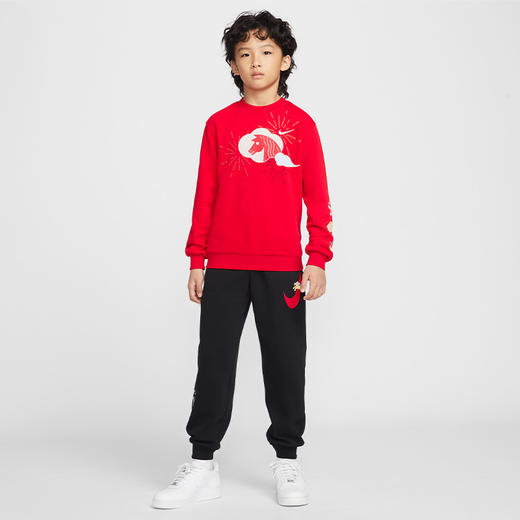 Nike Sportswear Club Fleece 马年限定脱缰系列新年款大童圆领加绒运动衫 IQ3931 商品图5