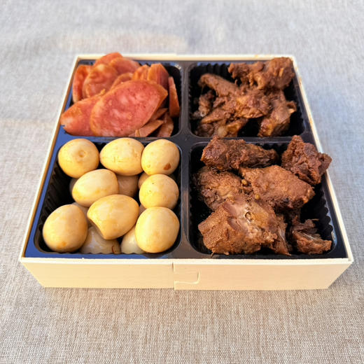 【卤味四拼】鸭脖+鸭锁骨+红肠+鹌鹑蛋 商品图5