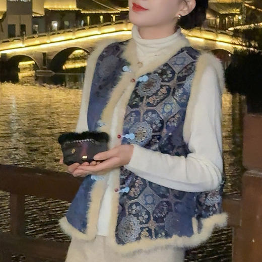 【不退不换】【预售7天】良木礼国风盘扣马甲(3551) 商品图2