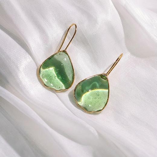 北京仓｜Gripoix Paris-Pop Glamour-light sea green 花瓣 琉璃 耳环［法国设计师］ 商品图1
