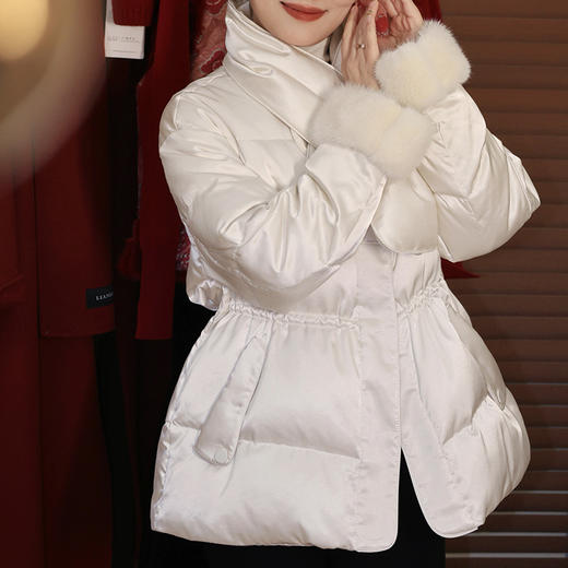 【特价不退换】【预售7天】良木礼圆领鹅绒服（围脖）（3207） 商品图3