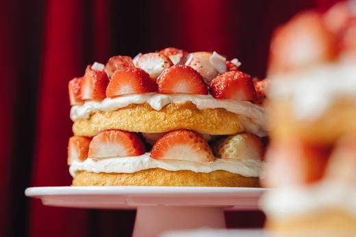 香缇椰子草莓蛋糕 商品图4