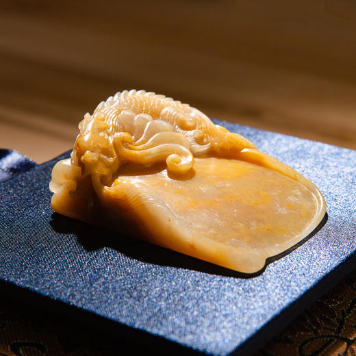 巴林福黄老料手雕“敖龙”笔舔 商品图6