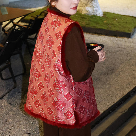 【不退不换】【预售7天】良木礼水貂毛国风马甲（3318） 商品图3