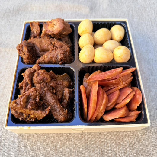 【卤味四拼】鸭脖+鸭锁骨+红肠+鹌鹑蛋 商品图4