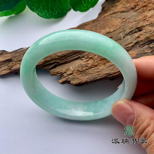 派瑞翡翠 翡翠手镯 糯种 飘花 商品图0