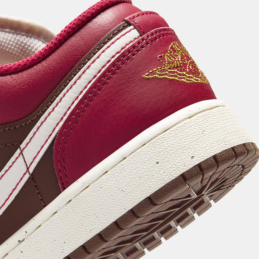 Air Jordan 1 Low SE 新年系列大童运动鞋 IR7600 商品图7