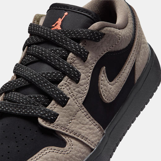 Jordan 1 Low Alt SE 幼童运动鞋 IQ8630 商品图6